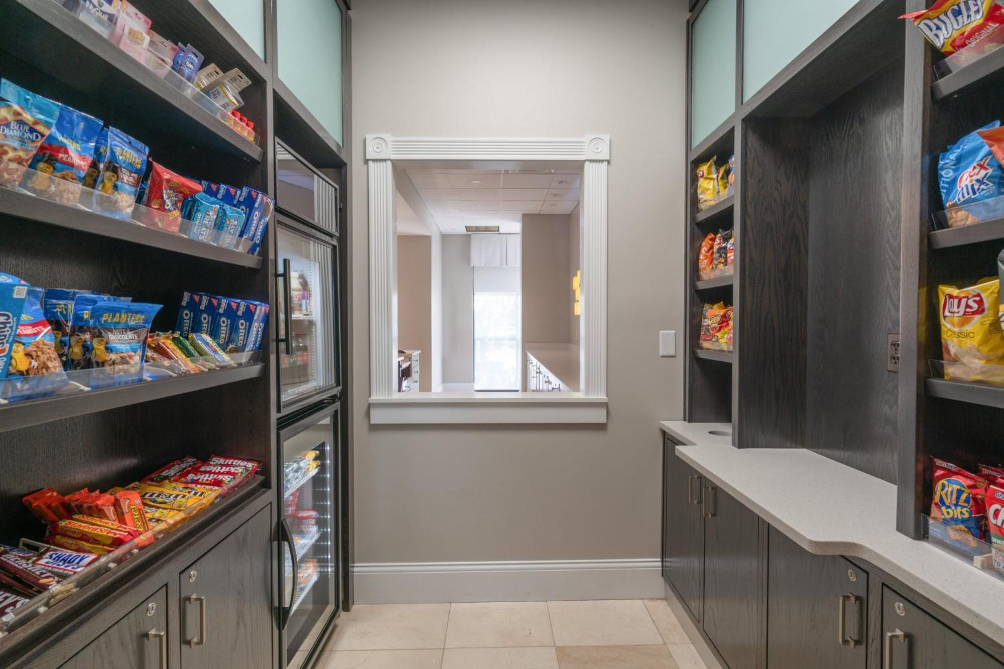 Holiday Inn Wilmington By Ihg Gurneyville Bagian luar foto